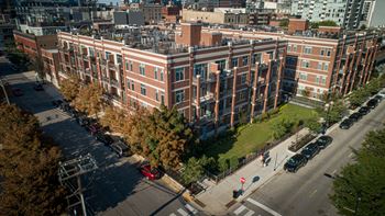 Boutique building